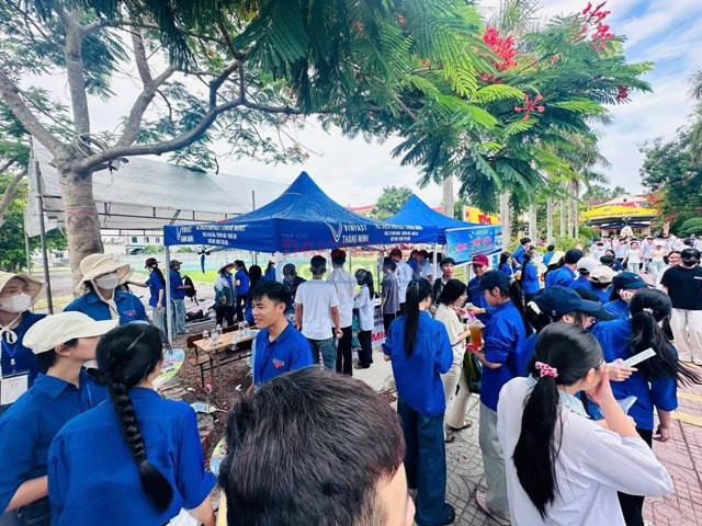 Các điểm thi ở Nghệ An vận hành ổn định trong suốt kỳ thi tốt nghiệp THPT. Các điểm thi ở Nghệ An vận hành ổn định trong suốt kỳ thi tốt nghiệp THPT.