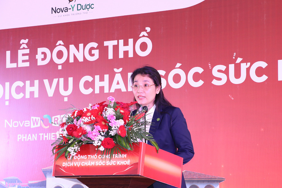 B&agrave; Trần Thị Thanh V&acirc;n - Tổng Gi&aacute;m đốc NovaGroup ph&aacute;t biểu tại buổi lễ.