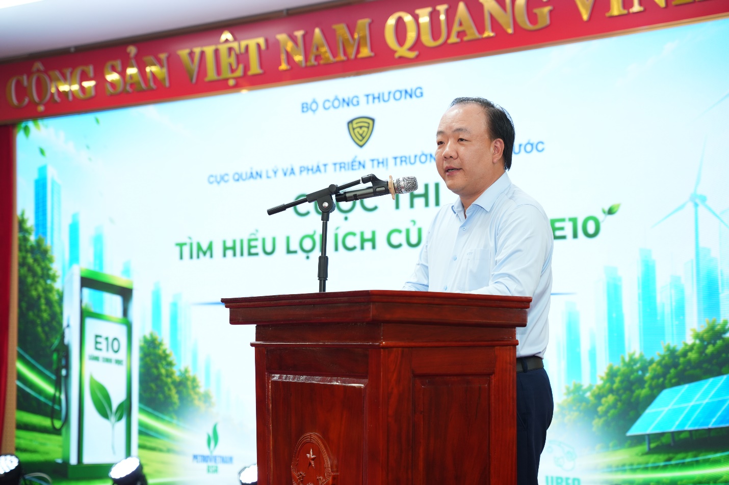 Ông Trần Hữu Linh, Cục trưởng Cục Quản lý và Phát triển thị trường trong nước Ông Trần Hữu Linh, Cục trưởng Cục Quản lý và Phát triển thị trường trong nước