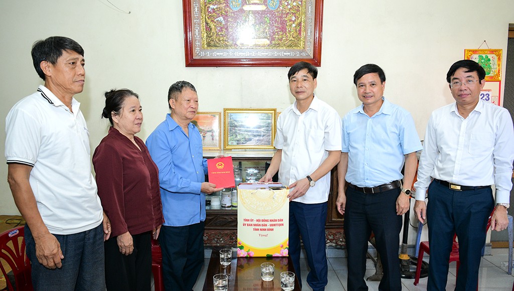Ninh Bình tổ chức nhiều hoạt động ý nghĩa kỷ niệm 79 năm Ngày Thương binh - Liệt sĩ