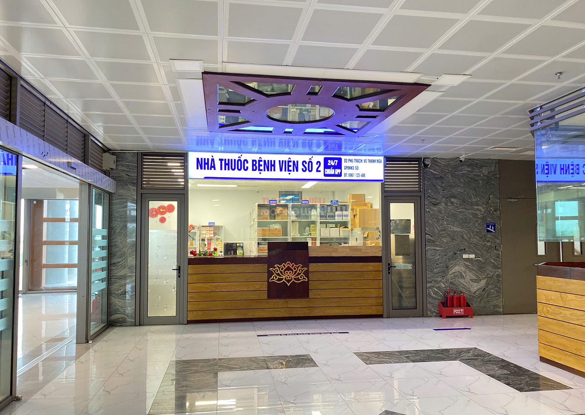 Quầy thuốc số 2 đặt dưới sảnh tầng 1 của Bệnh viện Quầy thuốc số 2 đặt dưới sảnh tầng 1 của Bệnh viện