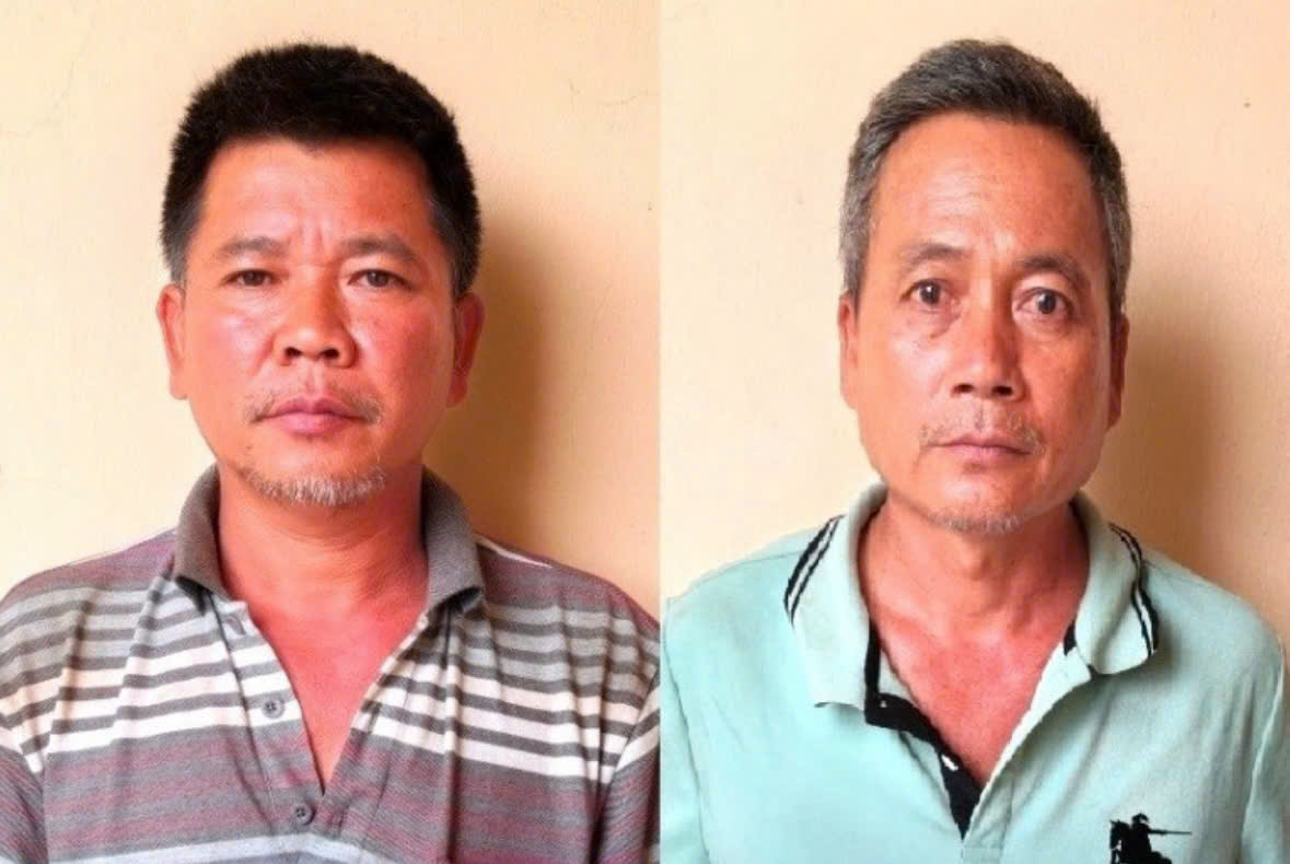 Đối tượng Nguyễn Hoài Vũ và Nguyễn Văn Sanh tại cơ quan công an. (Ảnh: Công an Gia Lai) Đối tượng Nguyễn Hoài Vũ và Nguyễn Văn Sanh tại cơ quan công an. (Ảnh: Công an Gia Lai)