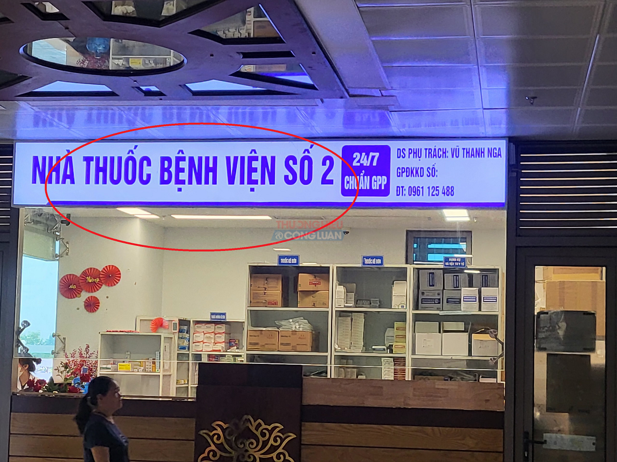 Mặc dù là quầy thuốc tư nhân, nhưng vẫn gắn mác bệnh viện Mặc dù là quầy thuốc tư nhân, nhưng vẫn gắn mác bệnh viện