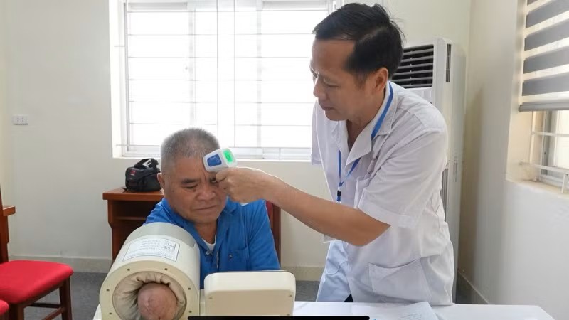 Lạng Sơn sẽ tiếp tục huy động các nguồn lực xã hội để chăm lo đời sống người có công, bảo đảm các chính sách ưu đãi được thực hiện hiệu quả, thiết thực và bền vững. Lạng Sơn sẽ tiếp tục huy động các nguồn lực xã hội để chăm lo đời sống người có công, bảo đảm các chính sách ưu đãi được thực hiện hiệu quả, thiết thực và bền vững.