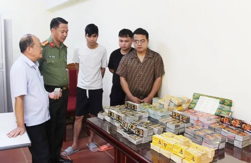 Triệt phá đường dây livestream vé cào trúng thưởng, lừa đảo hơn 600 triệu đồng