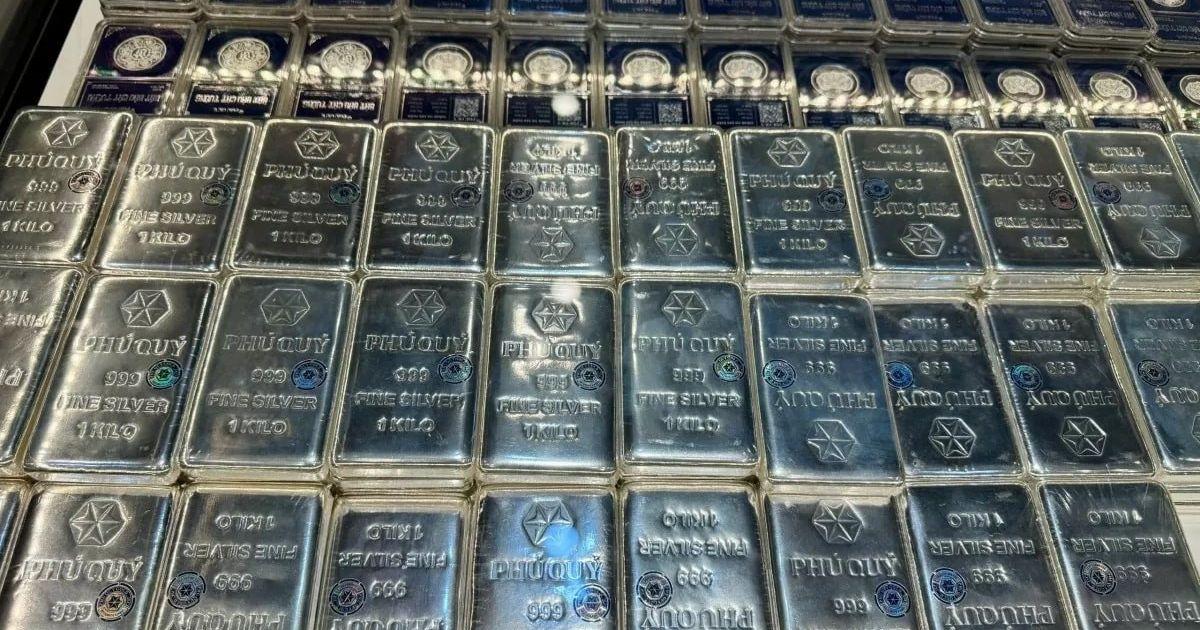 Gi&aacute; bạc tiếp tục duy tr&igrave; đ&agrave; tăng khi lợi suất tr&aacute;i phiếu Mỹ hạ nhiệt v&agrave; t&acirc;m l&yacute; nh&agrave; đầu tư được cải thiện trước kỳ vọng về c&aacute;c diễn biến t&iacute;ch cực tr&ecirc;n thị trường t&agrave;i ch&iacute;nh to&agrave;n cầu. (Ảnh minh hoạ)