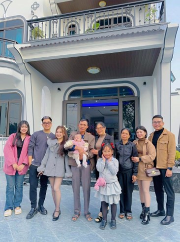 Chị Dung và những khoảnh khắc sum vầy bên gia đình Chị Dung và những khoảnh khắc sum vầy bên gia đình