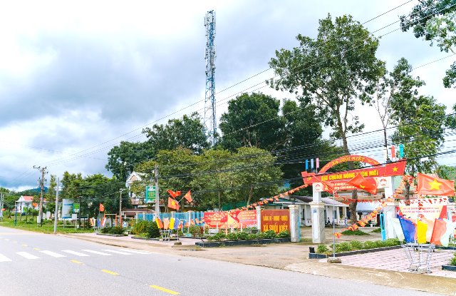 Tuyến ĐT720 qua trung tâm xã Suối Kiết. Tuyến ĐT720 qua trung tâm xã Suối Kiết.