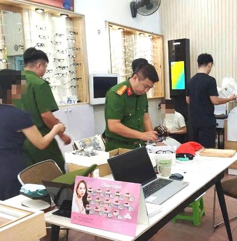 Đà Nẵng: Tạm giữ hơn 4.000 sản phẩm kính mắt không rõ nguồn gốc