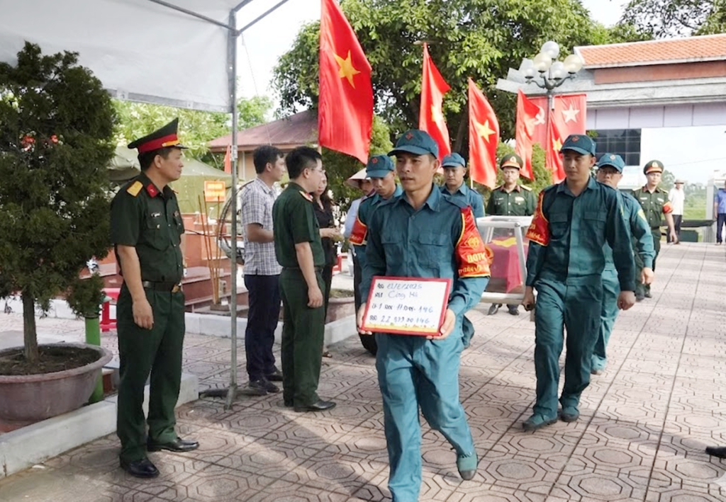 Trong suốt qu&aacute; tr&igrave;nh triển khai, c&aacute;c đơn vị bảo đảm tuyệt đối an to&agrave;n về người, phương tiện v&agrave; mẫu h&agrave;i cốt liệt sĩ, kh&ocirc;ng để xảy ra sai s&oacute;t, nhầm lẫn