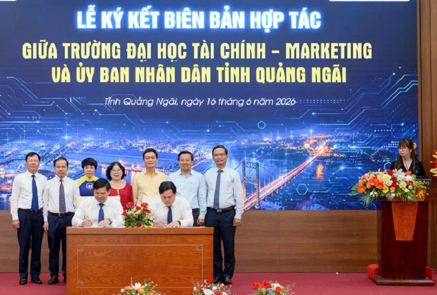 Lễ ký kết biên bản hợp tác giữa Trường Đại học Tài chính - Marketing và UBND tỉnh Quảng Ngãi Lễ ký kết biên bản hợp tác giữa Trường Đại học Tài chính - Marketing và UBND tỉnh Quảng Ngãi