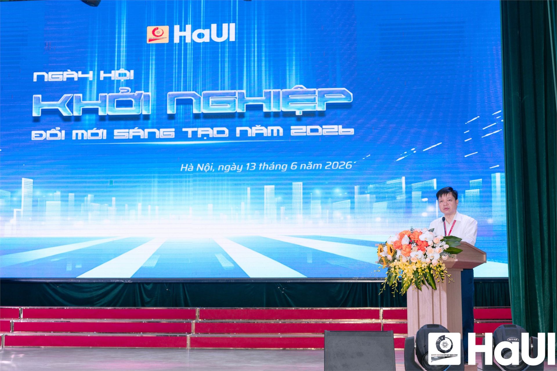 PGS.TS. Phạm Văn Đông - Phó Giám đốc Đại học Công nghiệp Hà Nội phát biểu tại chương trình PGS.TS. Phạm Văn Đông - Phó Giám đốc Đại học Công nghiệp Hà Nội phát biểu tại chương trình