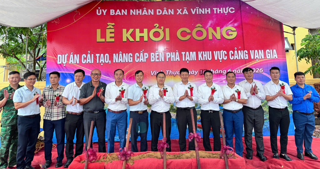Khởi công dự án cải tạo, nâng cấp bến phà tạm khu vực cảng Vạn Gia