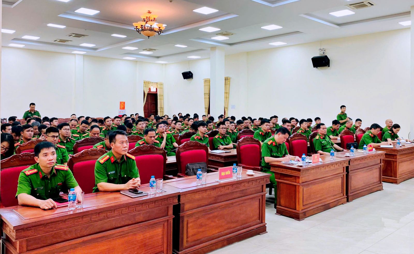 Ninh Bình: Khai giảng lớp tập huấn nghiệp vụ khám nghiệm hiện trường cho cán bộ kỹ thuật hình sự Công an cấp xã