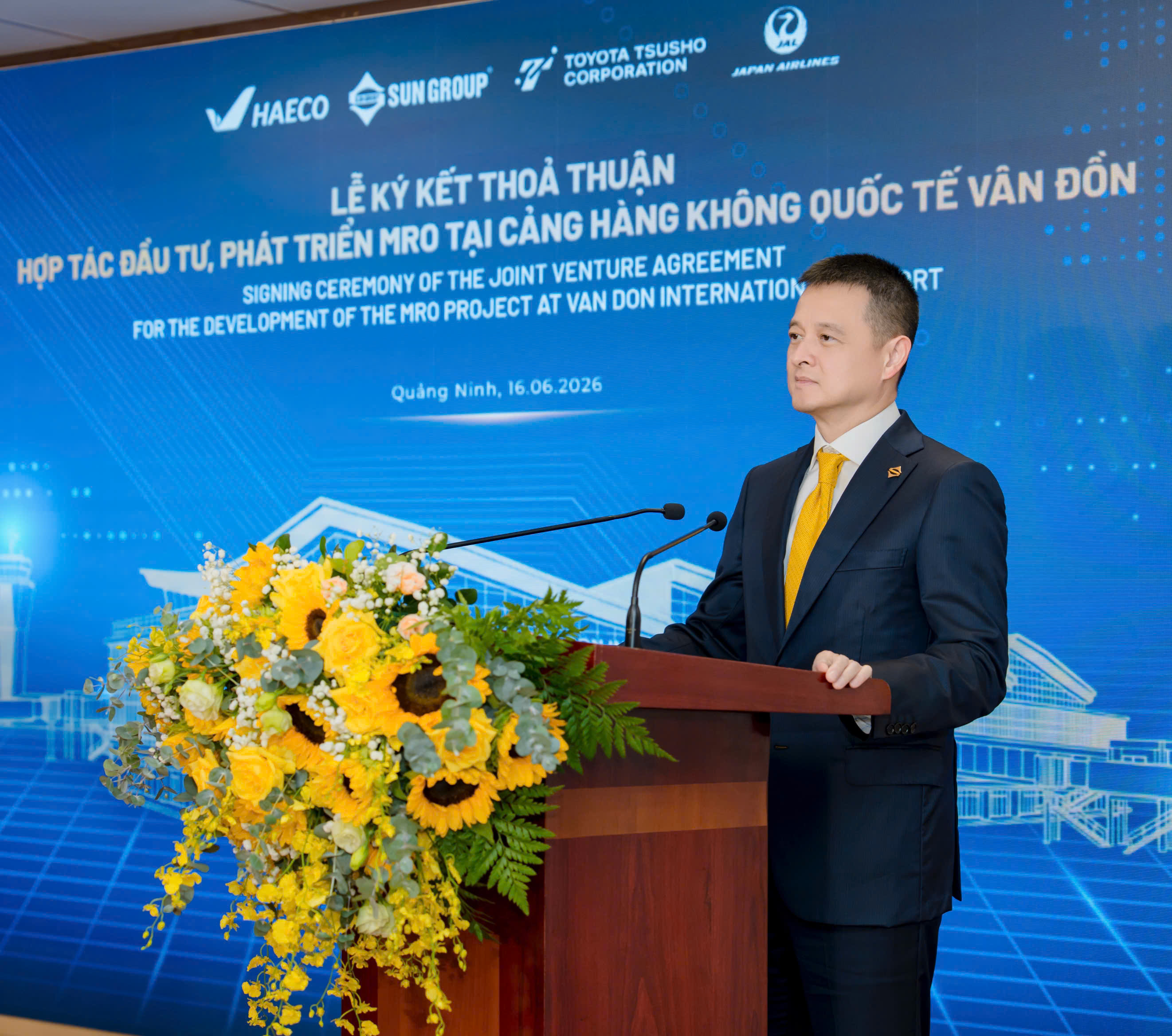 &Ocirc;ng Đặng Minh Trường - Chủ tịch HĐQT Tập đo&agrave;n Sun Group ph&aacute;t biểu tại lễ k&yacute; kết