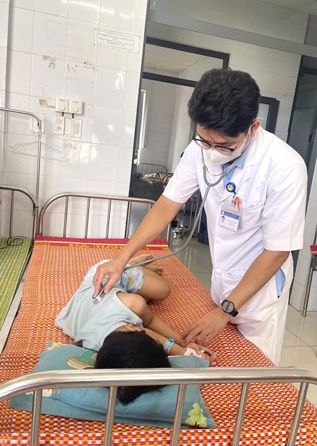 Đà Nẵng: Hơn 40 trường hợp nghi ngộ độc sau khi ăn bánh mì