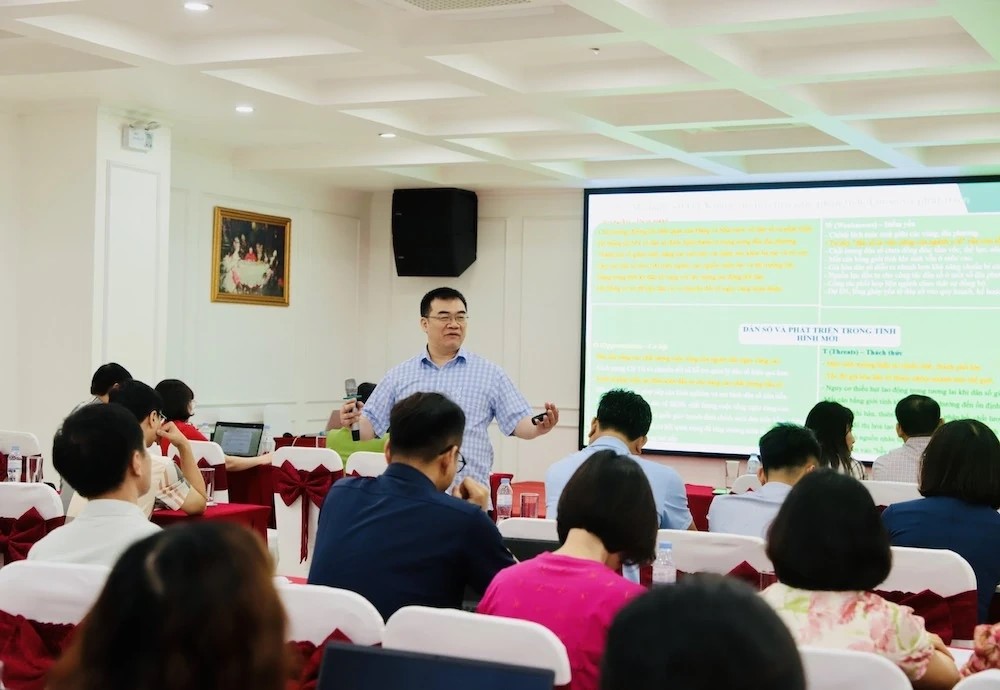 Tập huấn kỹ năng truyền thông dân số cho cán bộ 19 tỉnh, thành phía Bắc