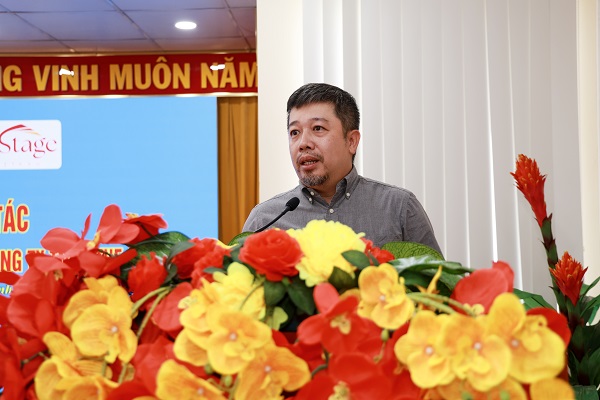 Ông Nguyễn Đặng Quang Vinh- Giám đốc Công ty The Stage Viet Nam phát biểu Ông Nguyễn Đặng Quang Vinh- Giám đốc Công ty The Stage Viet Nam phát biểu