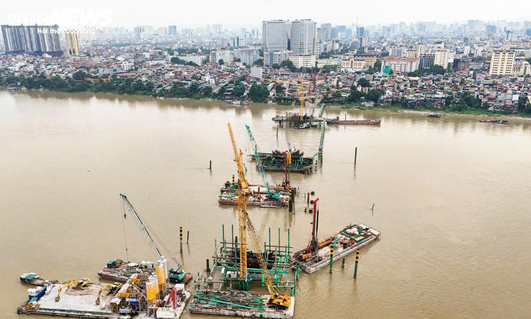 Hà Nội hoàn thành giải phóng mặt bằng 6 dự án cầu vượt sông Hồng, đẩy nhanh tiến độ các công trình trọng điểm