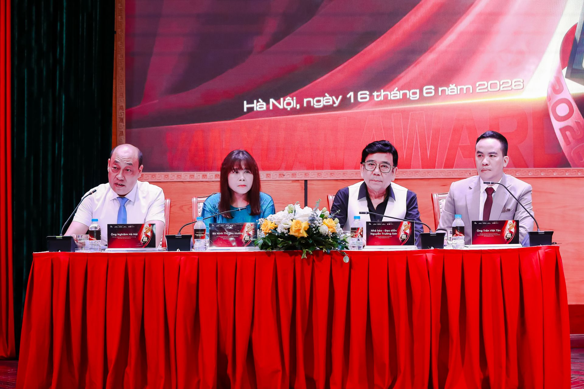Đại diện Ban Tổ chức chia sẻ th&ocirc;ng tin tại Họp b&aacute;o