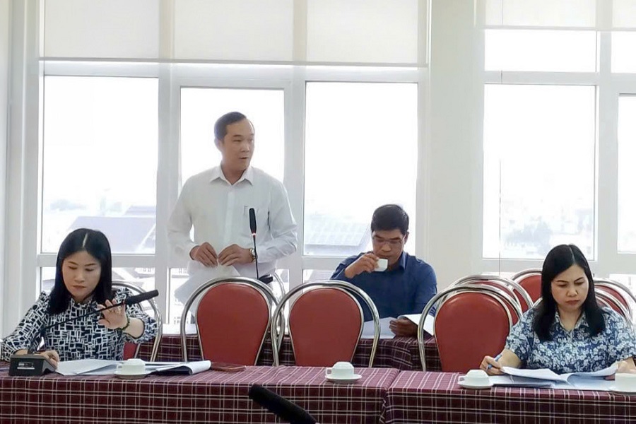 Các thành viên Ban Tổ chức tham gia thảo luận, rà soát các phương án chuẩn bị cơ sở vật chất và điều kiện phục vụ thi đấu. Các thành viên Ban Tổ chức tham gia thảo luận, rà soát các phương án chuẩn bị cơ sở vật chất và điều kiện phục vụ thi đấu.