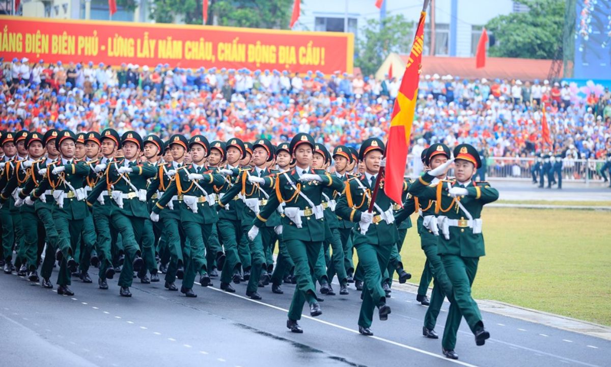 Từ 1/7, lương sĩ quan quân đội cao nhất hơn 26,3 triệu đồng/tháng
