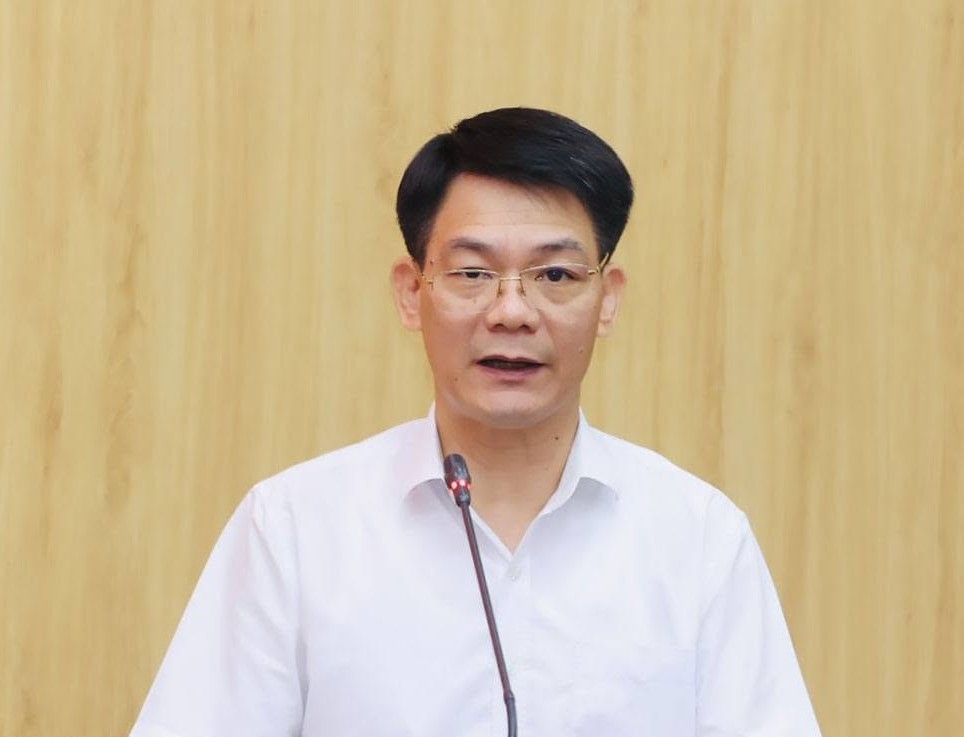 Trưởng Ban Tuy&ecirc;n gi&aacute;o v&agrave; D&acirc;n vận Tỉnh ủy, Ph&oacute; Trưởng Ban Thường trực Ban Chỉ đạo 35 Tỉnh ủy Ninh B&igrave;nh Nguyễn Đức To&agrave;n đ&atilde; tr&igrave;nh b&agrave;y b&aacute;o c&aacute;o đề dẫn