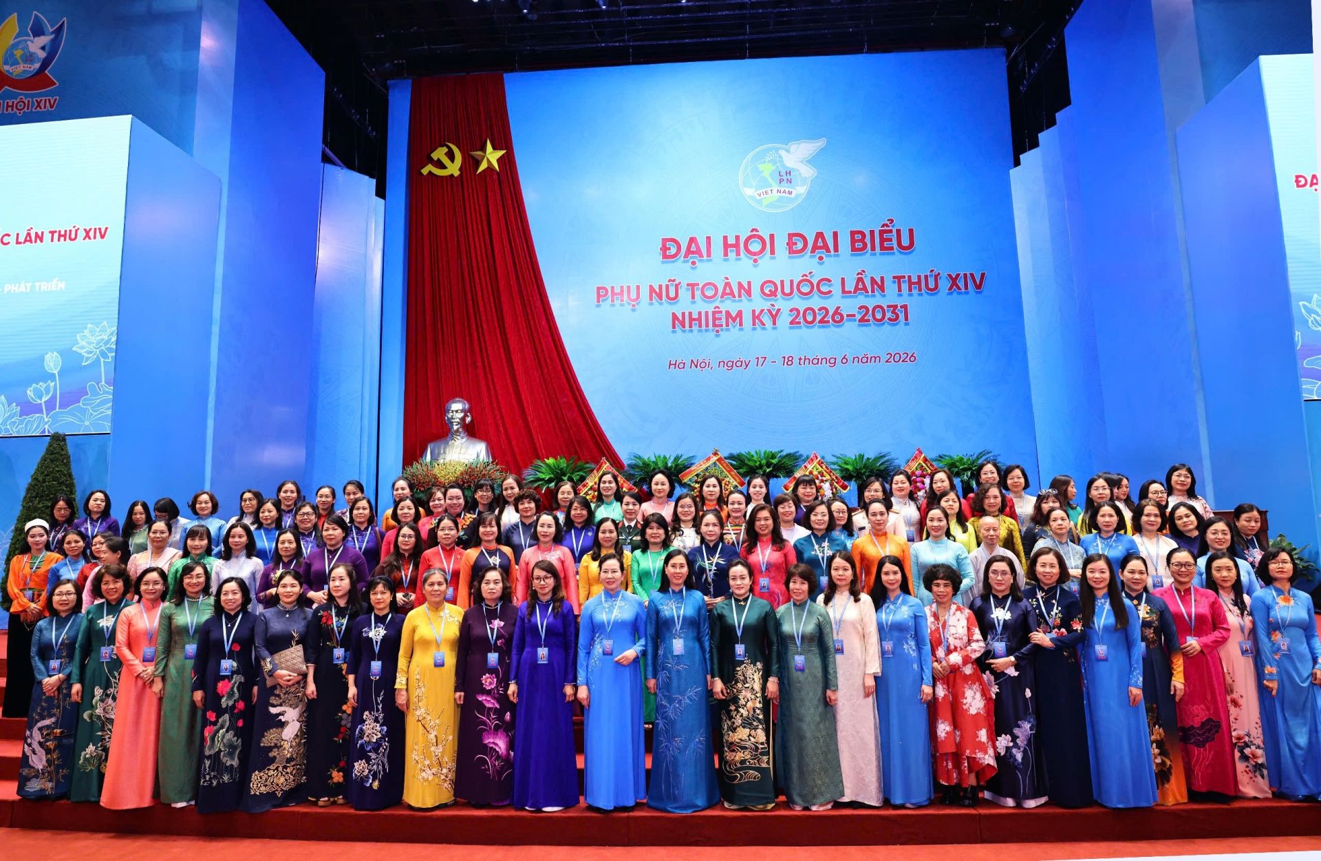 111 đồng ch&iacute; trong Ban Chấp h&agrave;nh Trung ương Hội Li&ecirc;n hiệp Phụ nữ Việt Nam kh&oacute;a XIV, nhiệm kỳ 2026-2031 đại diện cho c&aacute;c tầng lớp phụ nữ, c&aacute;c d&acirc;n tộc, t&ocirc;n gi&aacute;o, lĩnh vực c&ocirc;ng t&aacute;c v&agrave; th&agrave;nh phần x&atilde; hội tr&ecirc;n cả nước.