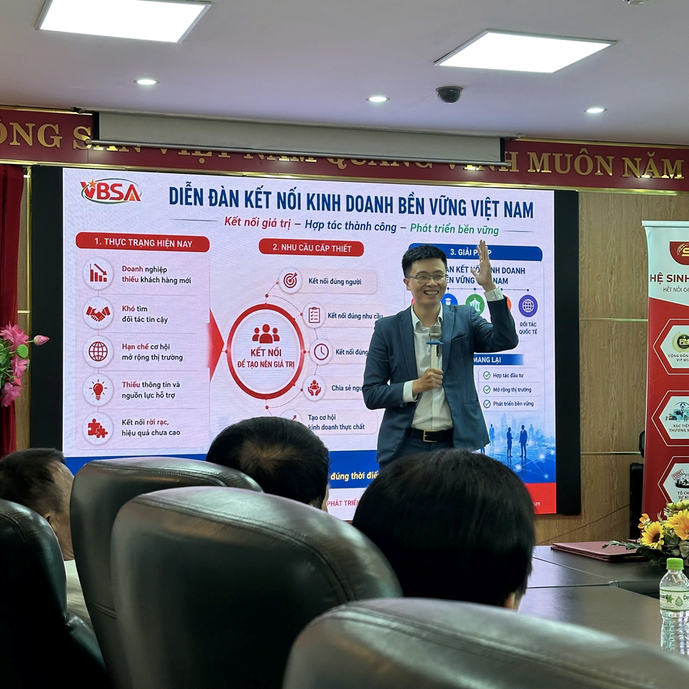&Ocirc;ng Vũ Đức Dũng, Chi hội trưởng Chi hội HATAP Cầu Giấy (thu&ocirc;̣c Hội Chống h&agrave;ng giả v&agrave; Bảo vệ thương hiệu th&agrave;nh phố H&agrave; Nội); Nh&agrave; s&aacute;ng lập Diễn đ&agrave;n Kết nối Kinh doanh Bền vững Việt Nam (VBSA) chia sẻ tại sự ki&ecirc;̣n.
