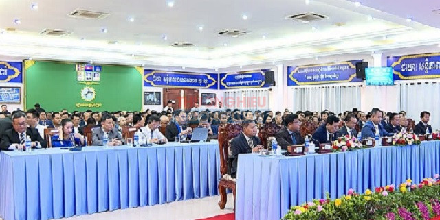 Quang cảnh Hội nghị X&uacute;c tiến đầu tư song phương Stung Treng - Gia Lai. Ảnh Đo&agrave;n c-t&aacute;c.