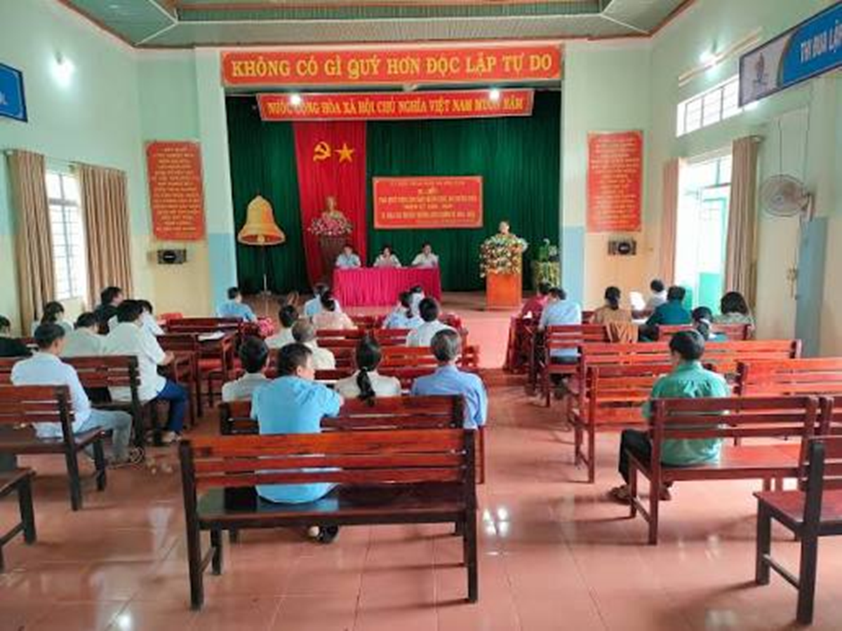 Giải quyết chế độ trợ cấp tinh giản biên chế cho đội ngũ trưởng thôn và tổ trưởng dân phố dôi dư
