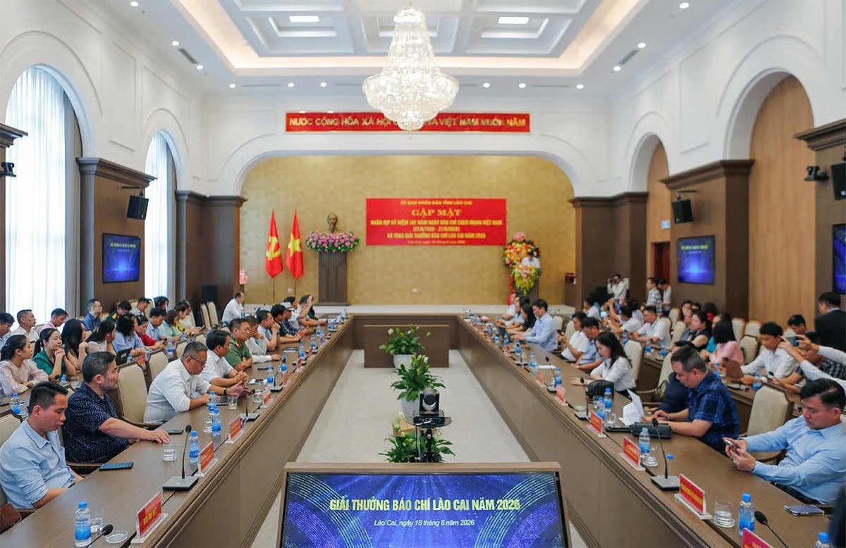 Quang cảnh buổi gặp mặt Quang cảnh buổi gặp mặt