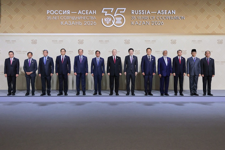 Tổng thống Liên bang Nga Vladimir Putin đón Trưởng đoàn các nước thành viên ASEAN - Ảnh: VGP/Nhật Bắc - Ảnh: VGP/Nhật Bắc Tổng thống Liên bang Nga Vladimir Putin đón Trưởng đoàn các nước thành viên ASEAN - Ảnh: VGP/Nhật Bắc - Ảnh: VGP/Nhật Bắc
