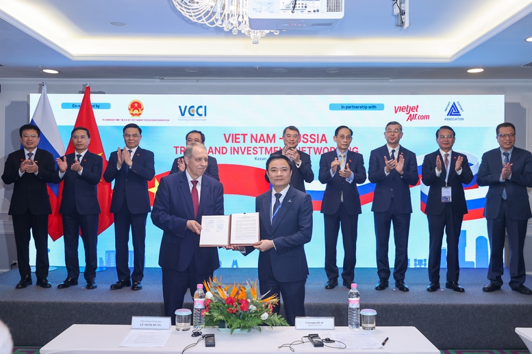 Mansion88 Casino & Thể Thao Link Mới Lê Minh Hưng chứng kiến trao thỏa thuận hợp tác trong lĩnh vực năng lượng, khoa học công nghệ giữa PetroVietnam và Novatek - Ảnh: VGP/Nhật Bắc Mansion88 Casino & Thể Thao Link Mới Lê Minh Hưng chứng kiến trao thỏa thuận hợp tác trong lĩnh vực năng lượng, khoa học công nghệ giữa PetroVietnam và Novatek - Ảnh: VGP/Nhật Bắc