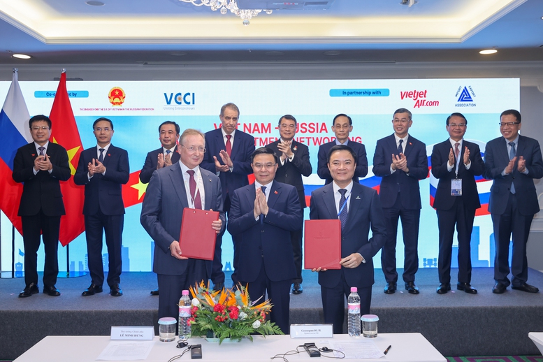 Mansion88 Casino & Thể Thao Link Mới Lê Minh Hưng chứng kiến trao Giấy chứng nhận đầu tư của PSC Lô 01/17&02/17, thềm lục địa Việt Nam giữa PetroVietnam và Tập đoàn Zarubezhneft - Ảnh: VGP/Nhật Bắc Mansion88 Casino & Thể Thao Link Mới Lê Minh Hưng chứng kiến trao Giấy chứng nhận đầu tư của PSC Lô 01/17&02/17, thềm lục địa Việt Nam giữa PetroVietnam và Tập đoàn Zarubezhneft - Ảnh: VGP/Nhật Bắc
