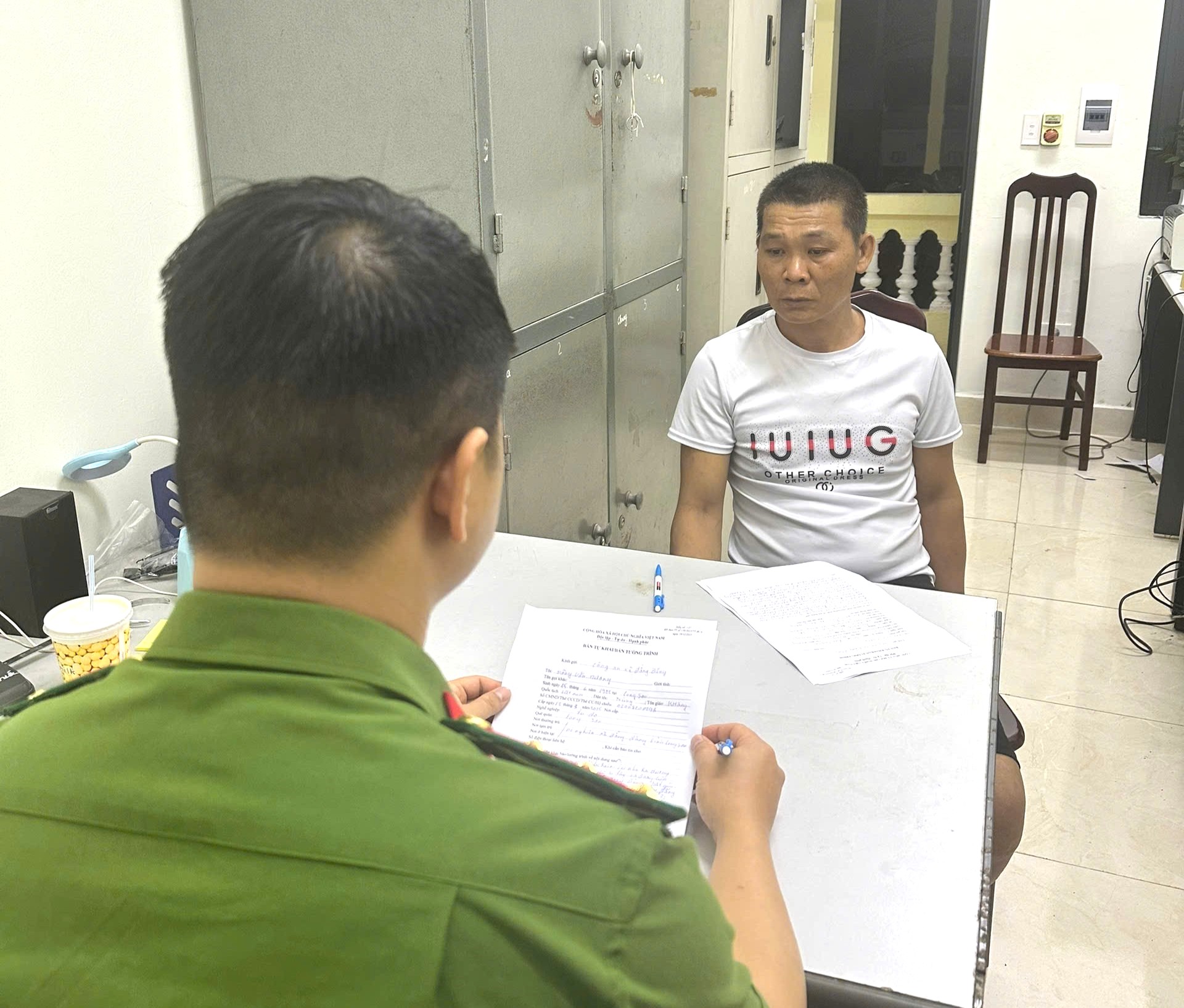 Lạng Sơn: Khởi tố đối tượng tàng trữ trái phép 22 gói heroin