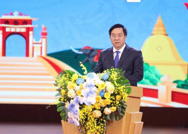 Chủ tịch UBND tỉnh Phú Thọ Trần Duy Đông kỳ vọng kết quả Hội nghị sẽ mở ra nhiều hơn cơ hội hợp tác giữa tỉnh Phú Thọ và các đối tác Thái Lan trong các lĩnh vực. Chủ tịch UBND tỉnh Phú Thọ Trần Duy Đông kỳ vọng kết quả Hội nghị sẽ mở ra nhiều hơn cơ hội hợp tác giữa tỉnh Phú Thọ và các đối tác Thái Lan trong các lĩnh vực.