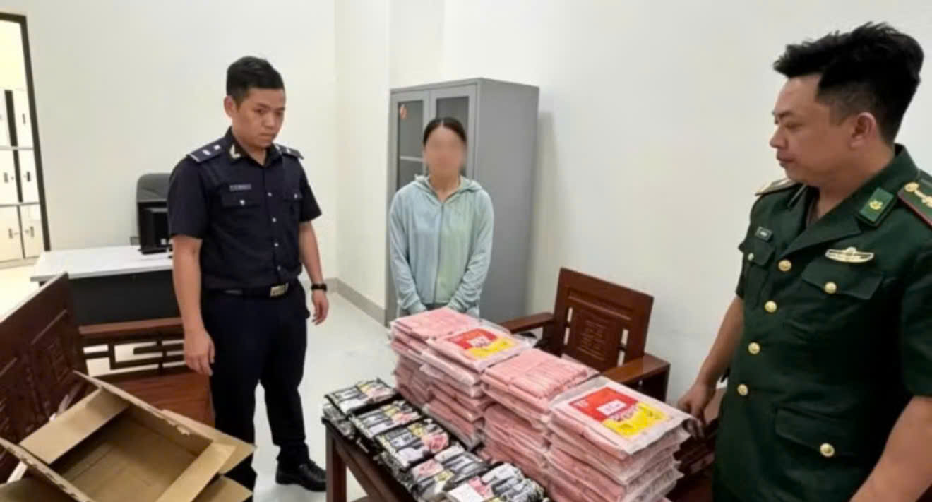 Liên tiếp phát hiện thực phẩm đông lạnh rã đông, không rõ nguồn gốc trên tuyến biên giới phía Bắc