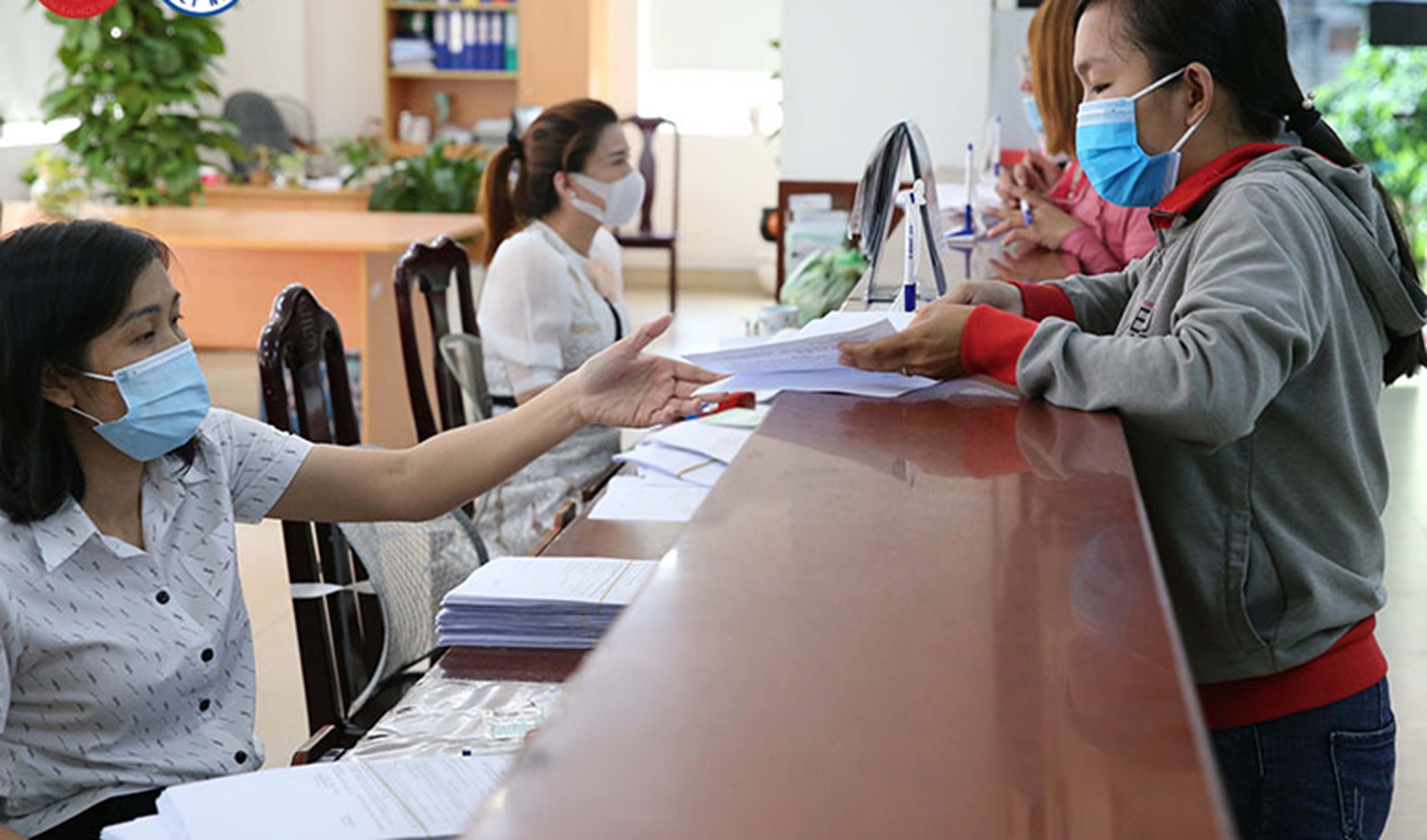 Người lao động trục lợi bảo hiểm thất nghiệp sẽ bị thu hồi tiền và hủy thời gian bảo lưu