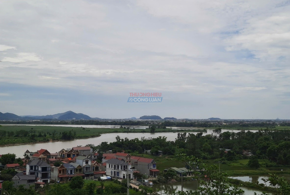 Ng&atilde; ba đầu nơi hợp lưu giữa s&ocirc;ng Chu v&agrave; s&ocirc;ng M&atilde;, thắng cảnh từng được nhiều danh sĩ nhắc đến trong thơ văn v&agrave; ghi ch&eacute;p xưa. Ảnh: Ng&ocirc; Cường