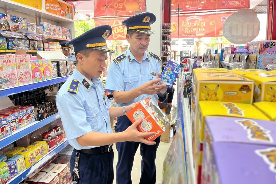 QLTT Hà Tĩnh phát hiện 314 vụ vi phạm, xử phạt và tiêu hủy hàng hóa trị giá hơn 1,96 tỷ đồng