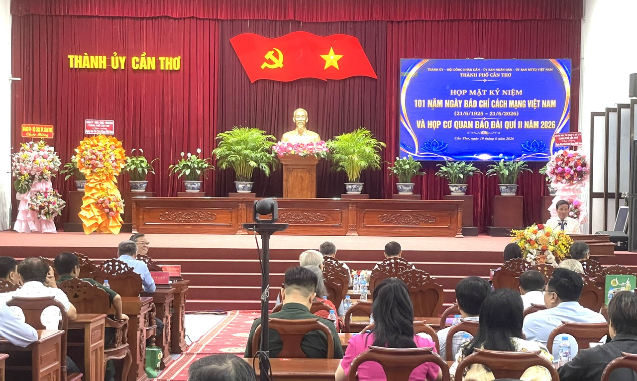 Quang cảnh Hợp mặt 101 năm Ngày Báo chí cách mạng Việt Nam và Họp cơ quan Báo Đài quí II/2026 Quang cảnh Hợp mặt 101 năm Ngày Báo chí cách mạng Việt Nam và Họp cơ quan Báo Đài quí II/2026
