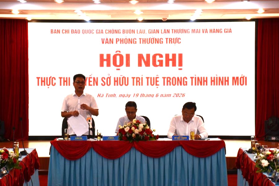 Ph&oacute; Ch&aacute;nh Văn ph&ograve;ng Thường trực BCĐ 389 Quốc gia Đỗ Hồng Trung kết luận hội nghị
