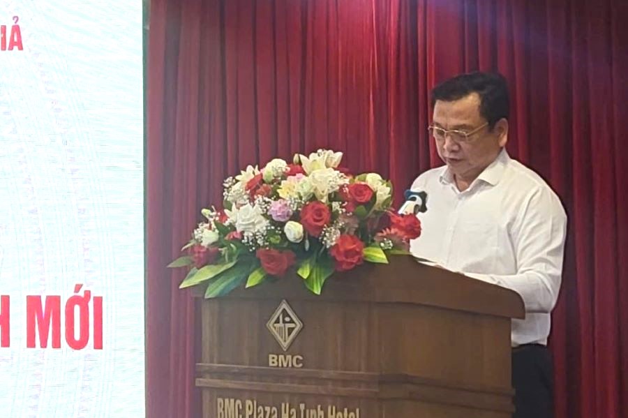 Phó Chủ tịch UBND tỉnh, Phó Trưởng ban Thường trực BCĐ 389 tỉnh Hà Tĩnh Hồ Huy Thành phát biểu khai mạc hội nghị Phó Chủ tịch UBND tỉnh, Phó Trưởng ban Thường trực BCĐ 389 tỉnh Hà Tĩnh Hồ Huy Thành phát biểu khai mạc hội nghị