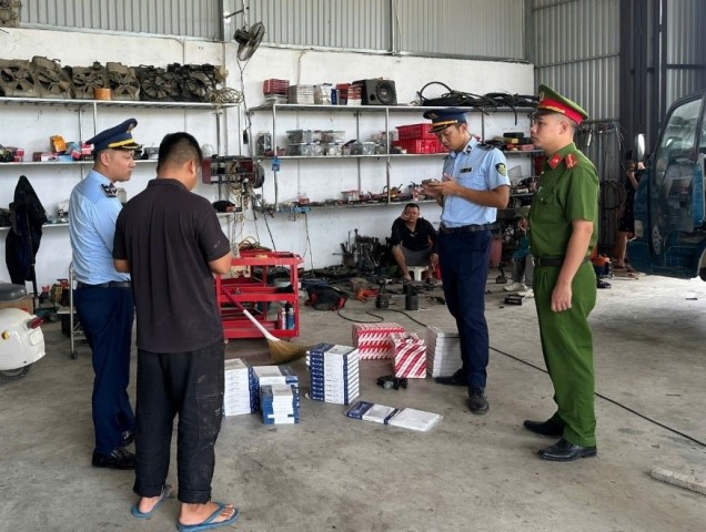 Nghệ An: Phát hiện hộ kinh doanh phụ tùng ô tô buôn bán hàng giả mạo nhãn hiệu HYUNDAI