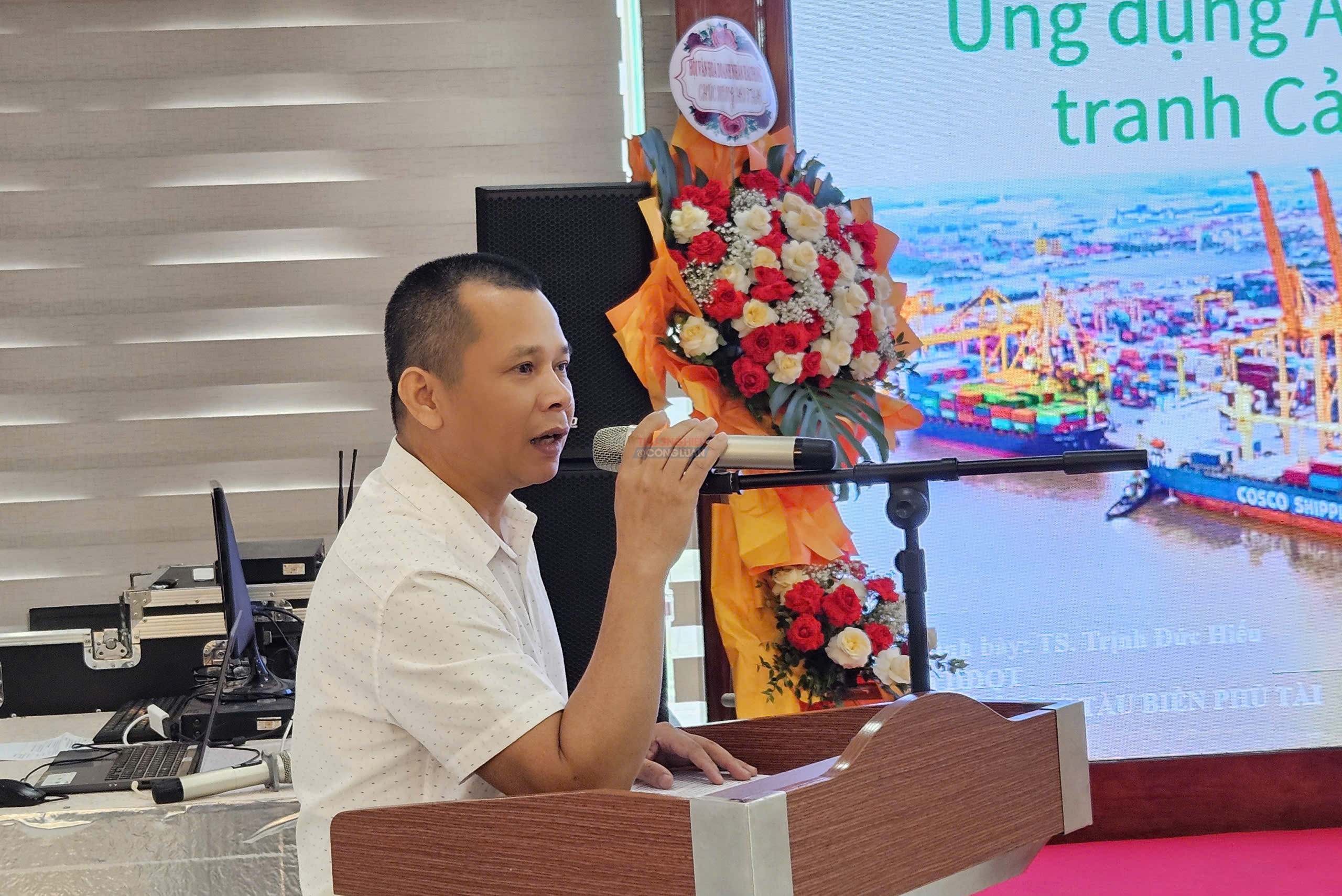 TS. Trịnh Đức Hiếu, Chủ tịch HĐQT Công ty CP Quản lý Tàu biển Phú Tài phát biểu tại hội nghị. TS. Trịnh Đức Hiếu, Chủ tịch HĐQT Công ty CP Quản lý Tàu biển Phú Tài phát biểu tại hội nghị.