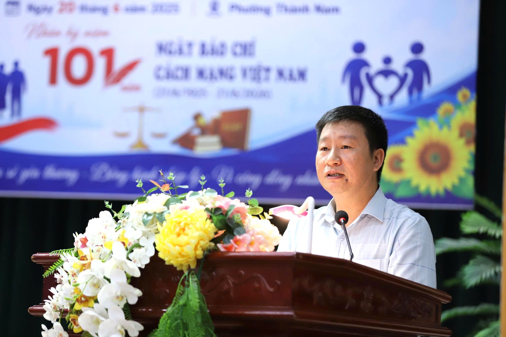 ông Hoàng Quang Khoa, Bí thư Đảng ủy, Chủ tịch HĐND phường Thành Nam ông Hoàng Quang Khoa, Bí thư Đảng ủy, Chủ tịch HĐND phường Thành Nam