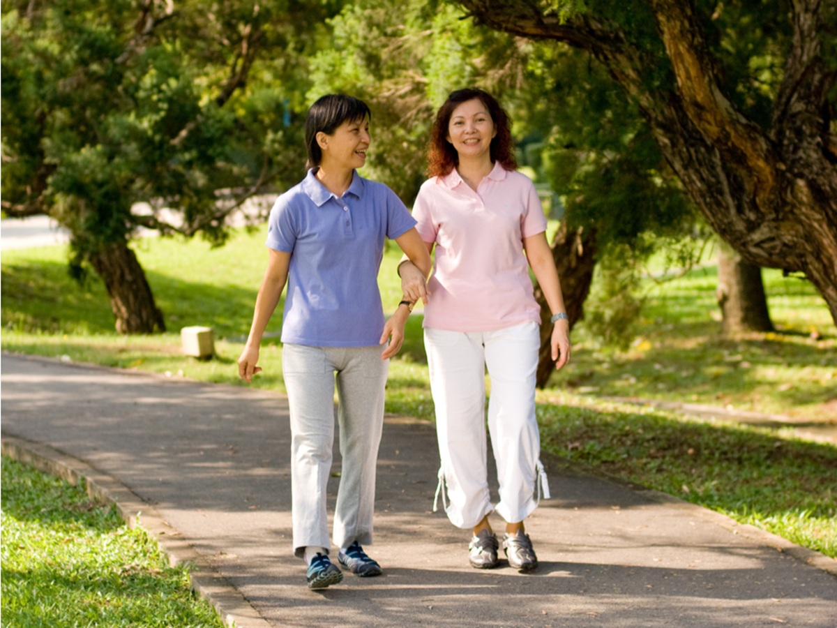 Lợi ích sức khỏe toàn diện từ thói quen đi bộ hằng ngày
