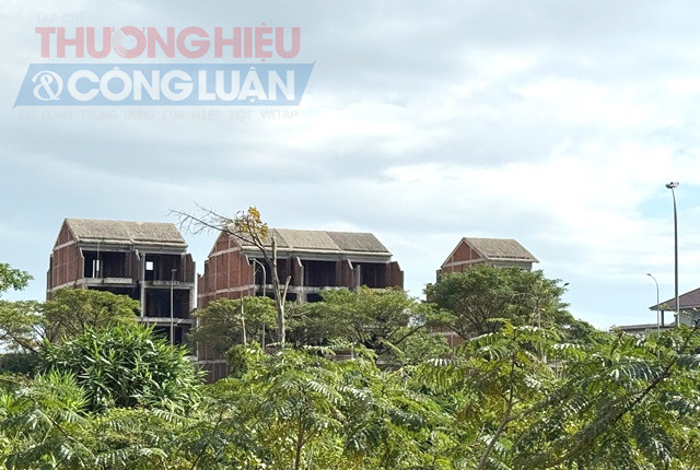 Đà Nẵng đang nỗ lực gỡ vướng cho hàng loạt dự án bất động sản. Đà Nẵng đang nỗ lực gỡ vướng cho hàng loạt dự án bất động sản.