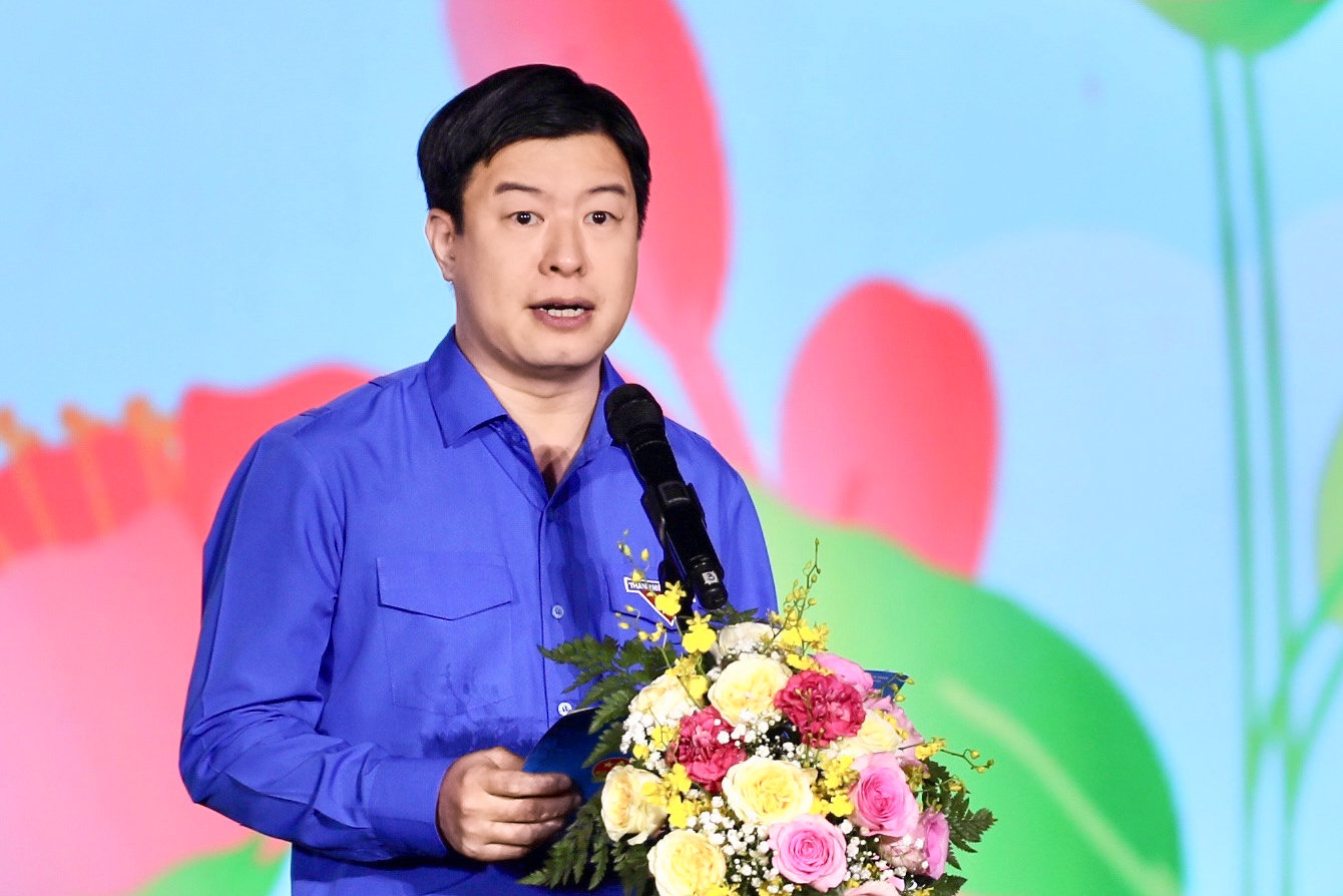 Anh L&ecirc; Hải Long, Ph&oacute; Chủ tịch Thường trực Hội đồng Đội Trung ương ph&aacute;t biểu khai mạc Festival Thiếu nhi to&agrave;n quốc lần thứ nhất năm 2026